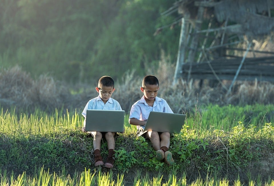 Niños conectados